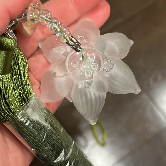 Lucky Lotus silent windchime car mirror decor door knob keychain jade like Glass - Picture 12 of 14